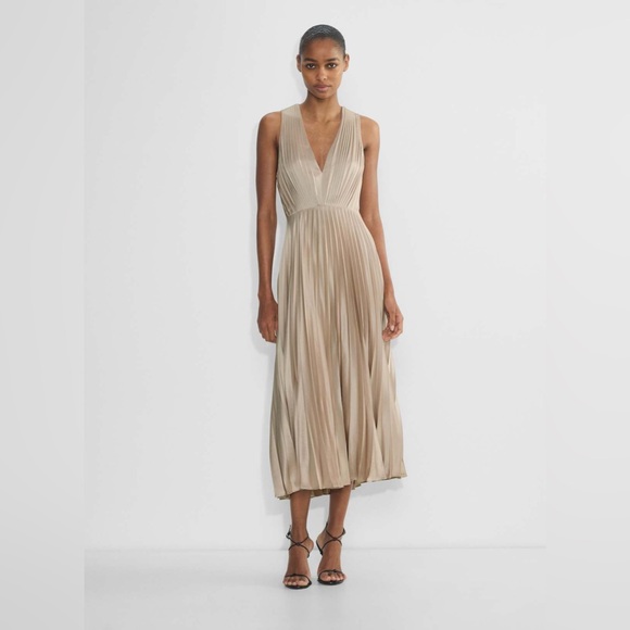 Babaton Dresses & Skirts - Babaton Rio Satin Dress- Size 8